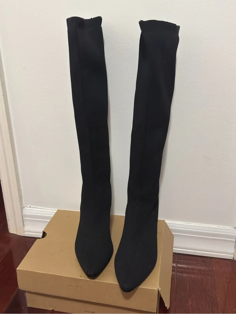 Forever 21 Black Ribbed Knit stretch Knee Boots Block Heel Size 8 US